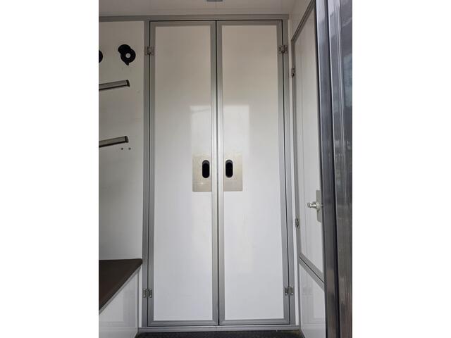 Ford TRANSIT 350 2.0 TDCI L2 170 PK Automaat Paardenwagen JL