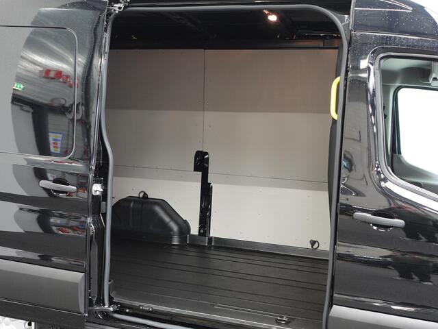 Ford TRANSIT 130pk L2H2 Automaat Navigatie Trekhaak 360° Camera Airco Cruise DAB+