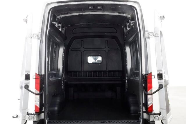 Ford TRANSIT 330 2.0 TDCI 130pk L3H3 D.C. Trend ACC/Airco/Navi/Camera 05-2024