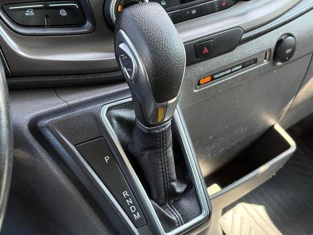 Ford TRANSIT Bakwagen 2.0 TDCI 129pk / Laadklep / Luchtvering / Stoelverwarming / Carplay / Airco / Cruise / Camera / Navi