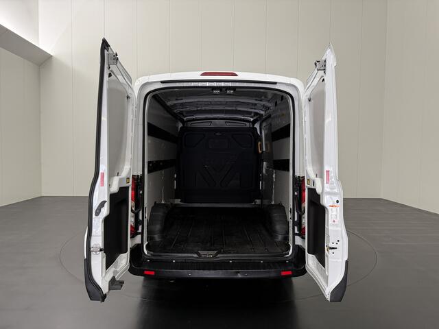 Ford TRANSIT 2.0TDCi 130PK L2H2 | Multimedia | Airco | Cruise | Betimmering | 3-Zits