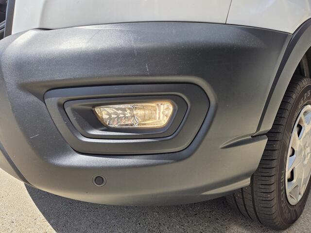 Ford TRANSIT 2.0 TDCI L2H2 Trend Airco Cruisecontrol Trekhaak Parkeersensors Sidebar's Verwarmde voorruit