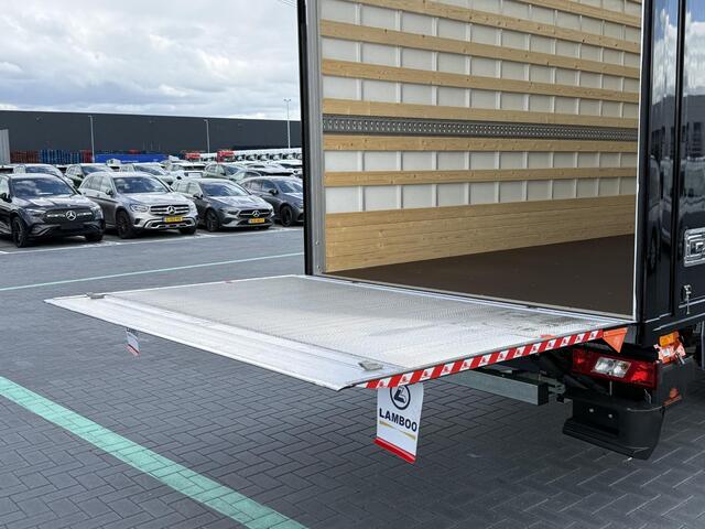 Ford TRANSIT 500 2.0 TDCI l L4 | RWD | BAKWAGEN MET LAADKLEP | 165 PK AUT. | 1.000KG LAADKLEP DHOLLANDIA | LENGTE BAK 5.20M | BREEDTE BAK 2.22M | HOOGTE BAK 2.32M | C RIJBEWIJS | ACHTERUITRIJCAMERA | NAVIGATIE | ADAPTIEVE CRUISE CONTROL