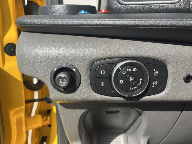 Ford TRANSIT 350 2.0 TDCI L3H2 DC RWD Airco Cruise control Trekhaak 3500kg trekgewicht Kastinrichting 5-Persoons Telefoonverbinding Stoelverwarming Euro 6