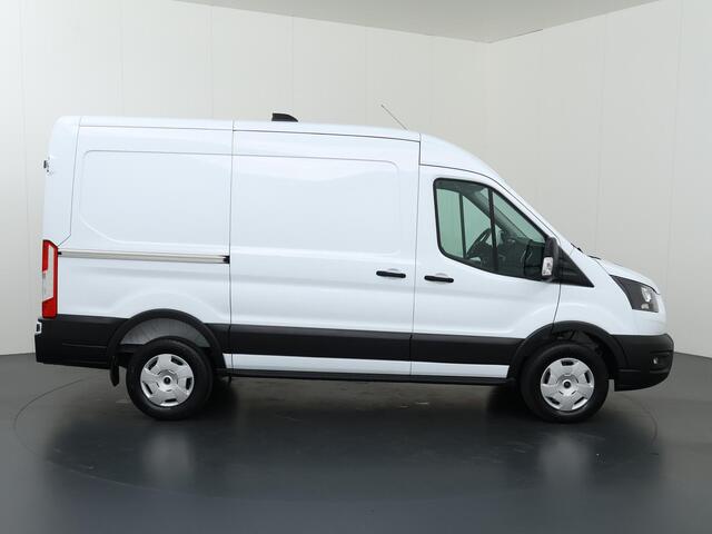 Ford TRANSIT 350 | 2.0 TDCI | L2 H2 | Trend | Parkeercamera | 3-zits | Climate Control | Apple Carplay/Android Auto | BPM-vrij |