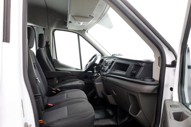Ford TRANSIT 2.0 TDCI 170pk RWD L3H2 Trend D.C. Airco/Cruise Control/Trekhaak 2900kg 10-2020
