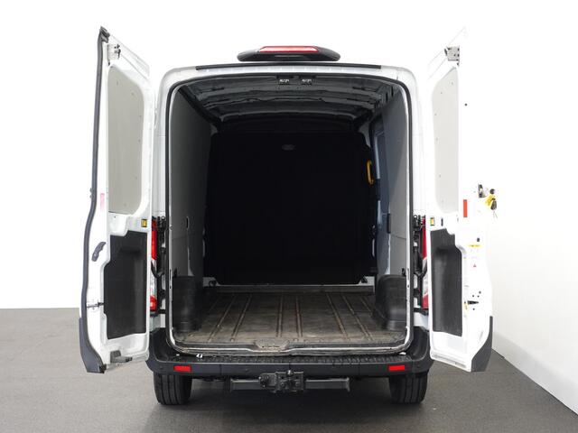 Ford TRANSIT 330 2.0 TDCI L3H2 Trend Automaat Navigatie Camera Carplay Trekhaak Cruise control Airco