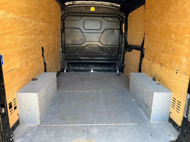 Ford TRANSIT 290 2.0 L2 H2 130 PK Trend Airco, navi