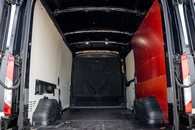 Ford TRANSIT 2.0 EcoBlue L3H2 | 170 PK | Automaat | Trekhaak 3.5T | 1e Eigenaar | 360° Camera | Carplay | PDC | Trekhaak
