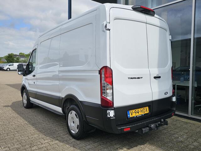 Ford TRANSIT 310 2.0 TDCI L2H2 Trend Achteruitrijcamera | Betimmerde Laadruimte | Trekhaak | Airco | Navigatie | Adaptieve Cruise Control | Stoelverwarming etc.