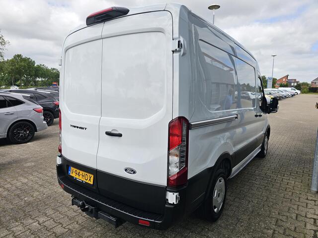 Ford TRANSIT 310 2.0 TDCI L2H2 Trend Achteruitrijcamera | Betimmerde Laadruimte | Trekhaak | Airco | Navigatie | Adaptieve Cruise Control | Stoelverwarming etc.