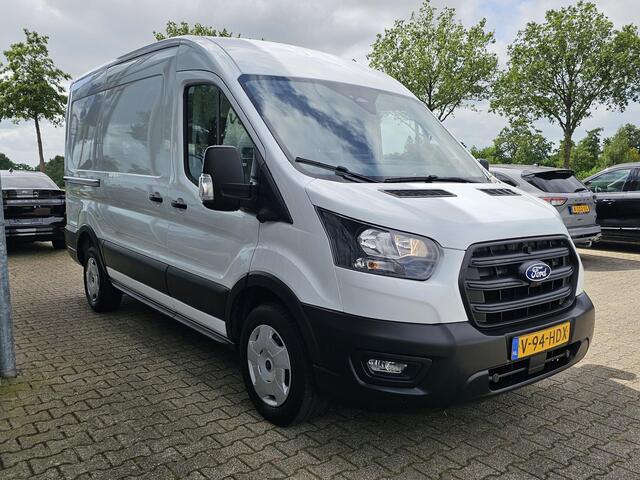 Ford TRANSIT 310 2.0 TDCI L2H2 Trend Achteruitrijcamera | Betimmerde Laadruimte | Trekhaak | Airco | Navigatie | Adaptieve Cruise Control | Stoelverwarming etc.