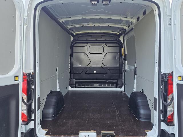 Ford TRANSIT 350 2.0 TDCI L2H2 Trend 12.500 KM | BPM Vrij | Trekhaak | Achteruitrijcamera | Lane assist | Cruise control | Apple carplay / Android auto | Nette auto!