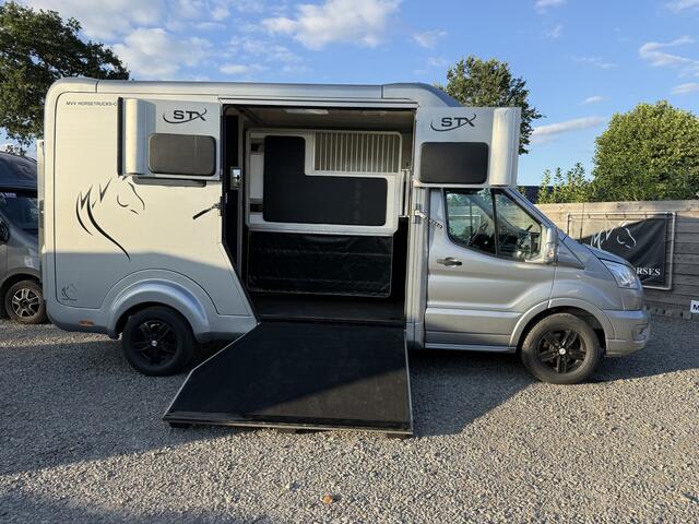 Ford TRANSIT | HORSETRUCK | STX | STALLION 3XL | 2022 | AUTOMAAT | HENGST | 117.907KM | 3-SEAT | L3 | 165PK | LUXE | BELGISCH KENTEKEN