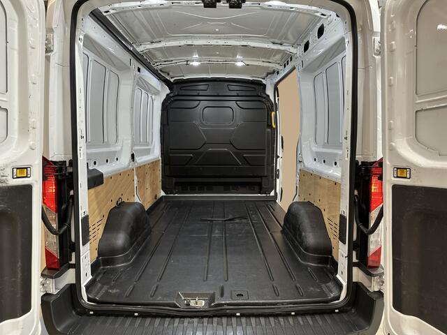 Ford TRANSIT 2.0 TDCI L2H2 3Pers. / Pdc.V+A / Airco / Radio multimedia / Imperial / Apk 07-2027