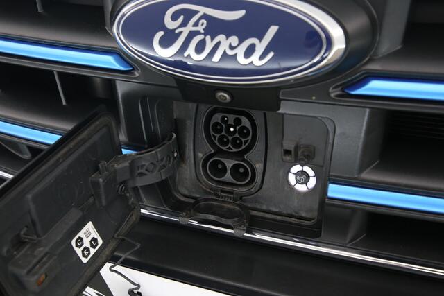 Ford TRANSIT Elektrisch 68 kWh L2H3 | Snelladen | SOH 97% | Clima | 360° Camera | Cruise | 3 Zits | Carplay | Navi