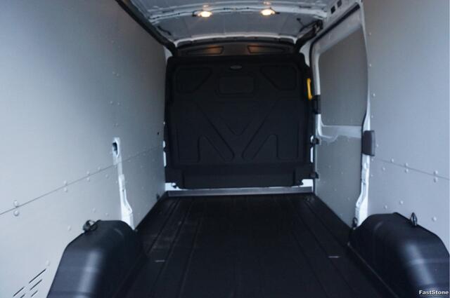 Ford TRANSIT 350M 105PK L2H2 BPM VRIJ!! 12" Sync 4 Apple CP/Android A. Camera, Trekhaak!! NR. A19