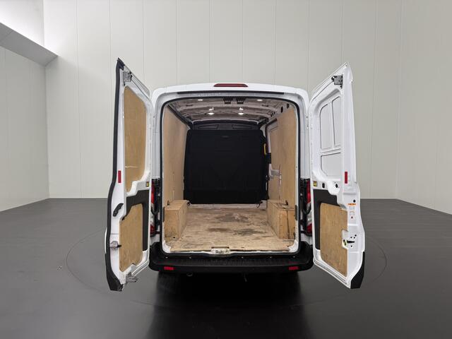 Ford TRANSIT 2.0TDCi 130PK L2H2 | Airco | Cruise | 3-Zits | Betimmering