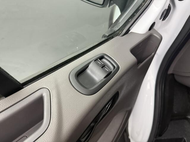 Ford TRANSIT 2.0TDCi 130PK L2H2 | Airco | Cruise | 3-Zits | Betimmering