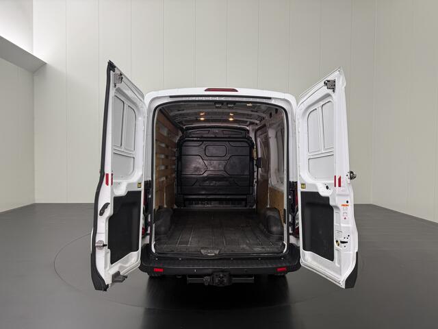 Ford TRANSIT 2.0TDCI 130PK L2H2 Euro 6 | Airco | Cruise | 3-Zits | Trekhaak
