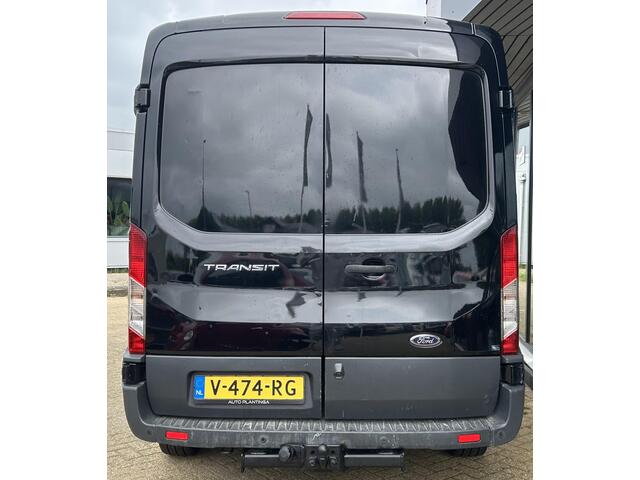 Ford TRANSIT 350 2.0 TDCI L3H2 Trend 131PK | 1e Eigenaar | NL AUTO | NAP | Trekhaak | Achteruitrijcamera | Parkeersensoren Voor en Achter | Airco | Cruise Control | Navigatie | Apple Carplay | Andriod Auto | Nieuwe APK | LETOP: Auto is in de laadruimte niet schoon en reclame stickers zijn nog zichtbaar |