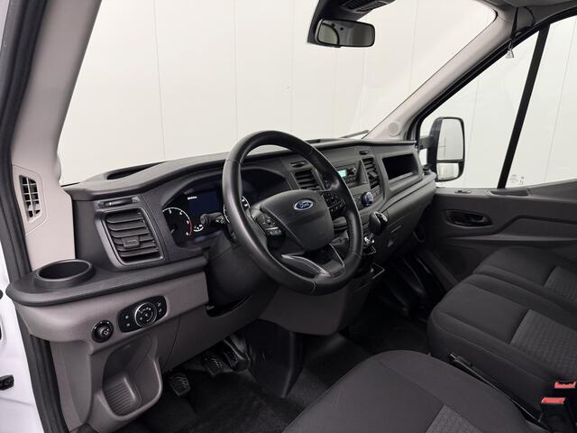 Ford TRANSIT 2.0TDCi 170PK Bakwagen+Laadklep | Dakpoiler | Airco | Cruise | 3-Zits