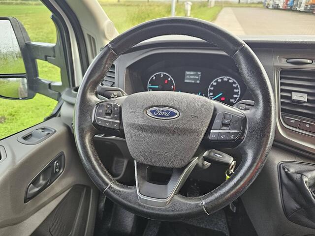 Ford TRANSIT 330 2.0 L2H1 Open Laadbak Cruise control, Airco, Enkele cabine, 130Pk, 1e Eigenaar, Onderhouds-Historie, 3-Zits