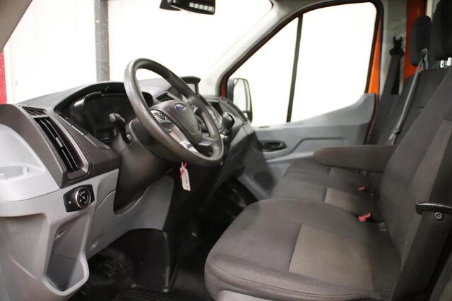 Ford TRANSIT OPEN LAADBAK DUBBELLUCHT Ford Transit met nieuwe NIEUWE MOTOR OPEN LAADBAK DUBBELLUCHT TREKHAAK 2800KG