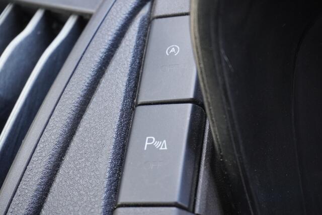 Ford TRANSIT 2.0 TDCI 130PK L3H2 FWD EURO 6 - Airco - Cruise - PDC - €9.900,- Excl.
