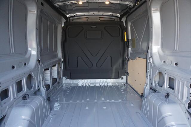 Ford TRANSIT 350M L2H2 Limited AUT-8 165PK BPM VRIJ Navi, 360 Cam, ACC, Xenon, Lm Velg, Trekhaak!! NR. A116