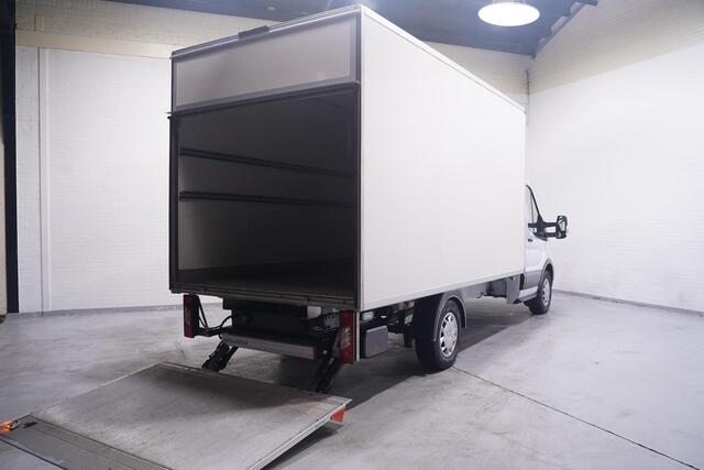 Ford TRANSIT 2.0 TDCI 130 pk Bakwagen met Laadklep Airco Cruise Control, Lane Assist, LxBxH 420x200x210 cm, 3-Zits