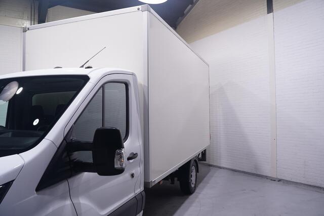 Ford TRANSIT 2.0 TDCI 130 pk Bakwagen met Laadklep Airco Cruise Control, Lane Assist, LxBxH 420x200x210 cm, 3-Zits