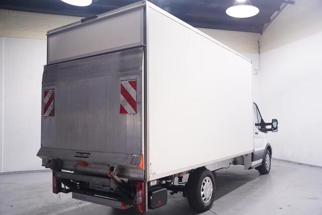 Ford TRANSIT 2.0 TDCi 160 pk Bakwagen met Laadklep Airco Cruise Control, LxBxH 420x200x210 cm, 3-Zits