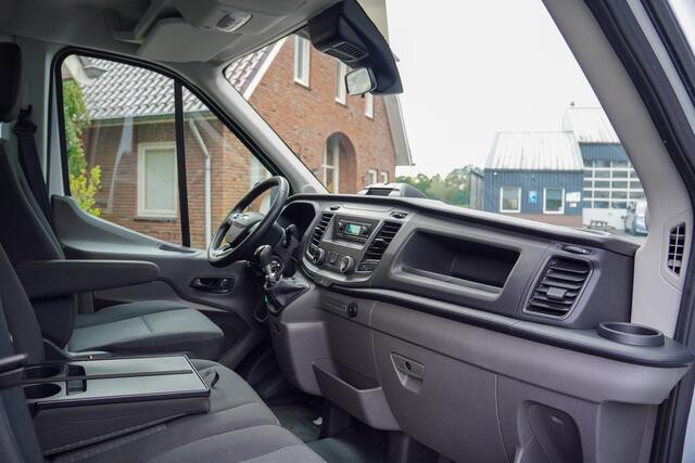 Ford TRANSIT 2.0 TDCi 130 pk Bakwagen met Laadklep Airco Cruise Control, LxBxH 420x200x210 cm, 3-Zits