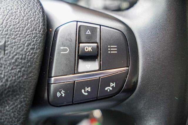 Ford TRANSIT 2.0 TDCi 130 pk Bakwagen met Laadklep Airco Cruise Control, LxBxH 420x200x210 cm, 3-Zits