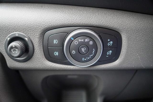 Ford TRANSIT 2.0 TDCi 130 pk Bakwagen met Laadklep Airco Cruise Control, LxBxH 420x200x210 cm, 3-Zits