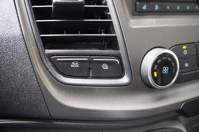 Ford TRANSIT 2.0 TDCi 130 pk Bakwagen met Laadklep Airco Cruise Control, LxBxH 420x200x210 cm, 3-Zits