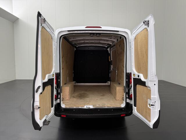 Ford TRANSIT 2.0TDCi 130PK L2H2 | Airco | Cruise | 3-Zits | Betimmering