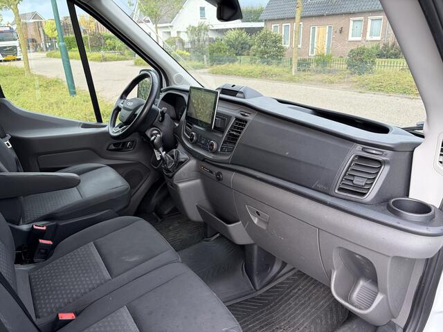 Ford TRANSIT 330 2.0 TDCI 130PK E6 MHEV L3H2 Trend ? 3-zits ? navigatie ? camera ? imperiaal ? trekhaak 2,5 ton