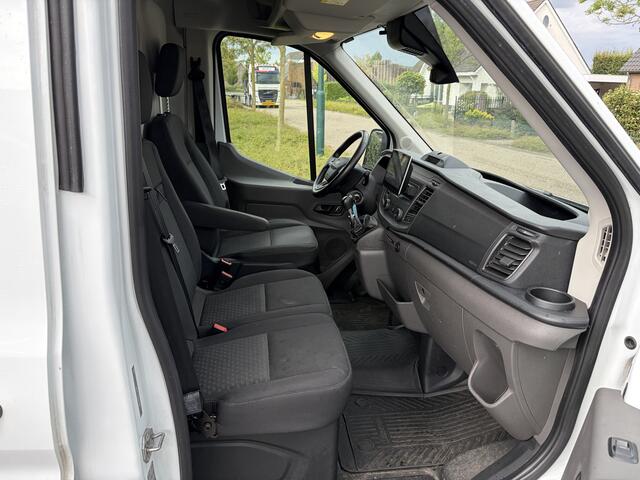 Ford TRANSIT 330 2.0 TDCI 130PK E6 MHEV L3H2 Trend ? 3-zits ? navigatie ? camera ? imperiaal ? trekhaak 2,5 ton