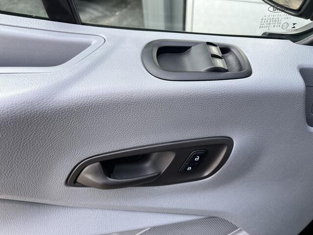 Ford TRANSIT 350 2.0 TDCI L4H1 Openlaadbak Pick-up Airco Trekhaak 3500kg trekgewicht Navigatiesysteem Telefoonverbinding 3-Persoons Werkverlichting Gereedschapskist Euro 6 – foto 9