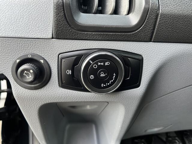 Ford TRANSIT 350 2.0 TDCI L4H1 Openlaadbak Pick-up Airco Trekhaak 3500kg trekgewicht Navigatiesysteem Telefoonverbinding 3-Persoons Werkverlichting Gereedschapskist Euro 6 – foto 10