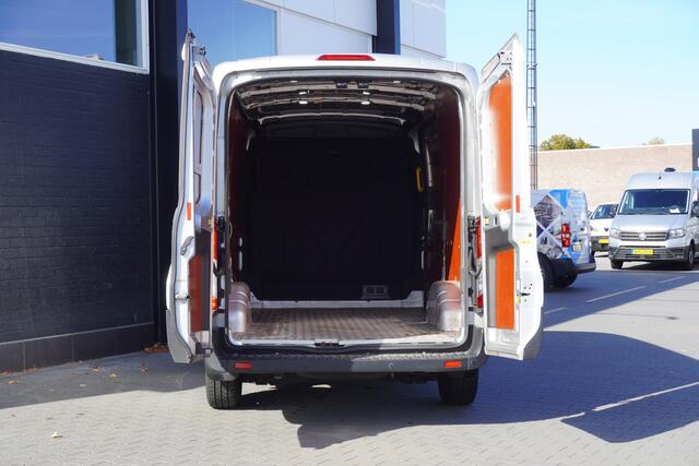 Ford TRANSIT 2.0 TDCI 130PK L2H2 MHEV EURO 6 - Airco - Navi - Cruise - €14.950,- Excl. – foto 7