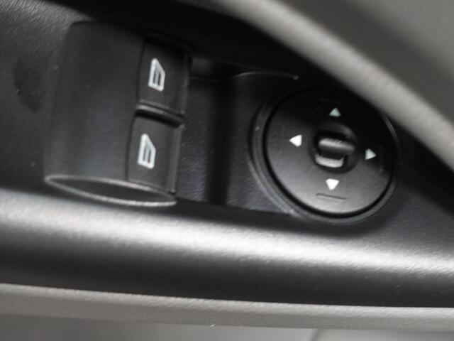 Ford TRANSIT CONNECT 100pk L2 Trend Automaat Trekhaak Airco Navi Cruise