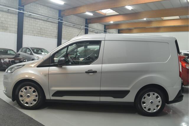 Ford TRANSIT CONNECT 1.5 EcoBlue L1 Trend // NAVI // AIRCO // CAMERA // PDC // TREKHAAK // 153.000 km // GEEN BPM !!