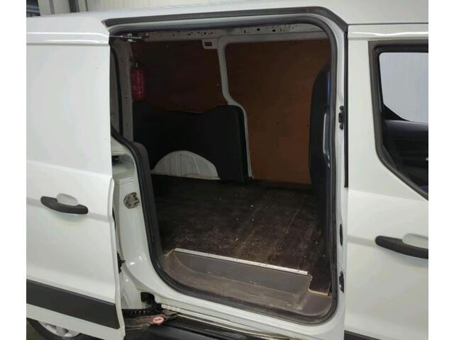 Ford TRANSIT CONNECT 1.5TDCI Euro6 100PK L2 Trend / Trekhaak / Airco / Schuifdeur / Radio multimedia / Apk 11-2026