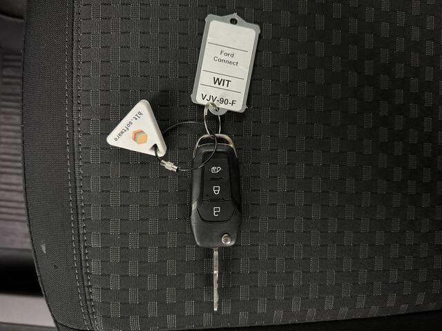 Ford TRANSIT CONNECT 1.5EcoBlue Navigatie | Camera | 3-Zits | Airco | Cruise | Betimmering