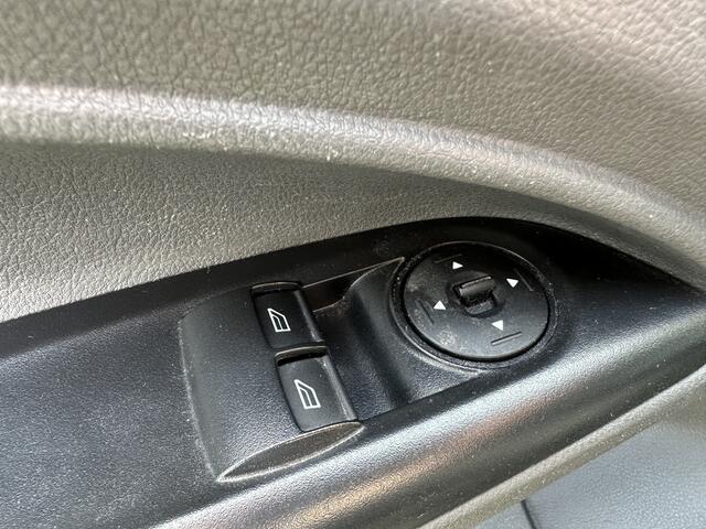 Ford TRANSIT CONNECT 1.0 Ecoboost L2 Airco,Cruise,Navi,Camera,Pdc,Enz 3 persoons/Bedrijfswageninrichting