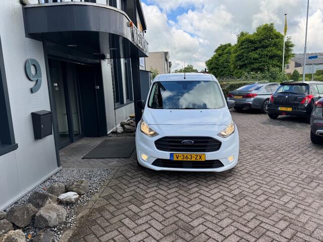 Ford TRANSIT CONNECT 1.5 TDCi Airco, verwarmde voorruit, 3-pers, navi, camera, Schuifdeur,