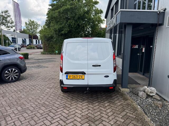 Ford TRANSIT CONNECT 1.5 TDCi Airco, verwarmde voorruit, 3-pers, navi, camera, Schuifdeur,